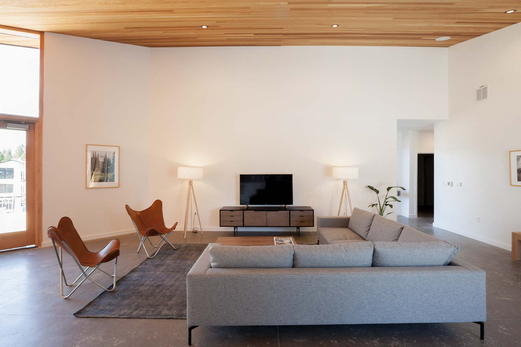 Range Apartments Living Room